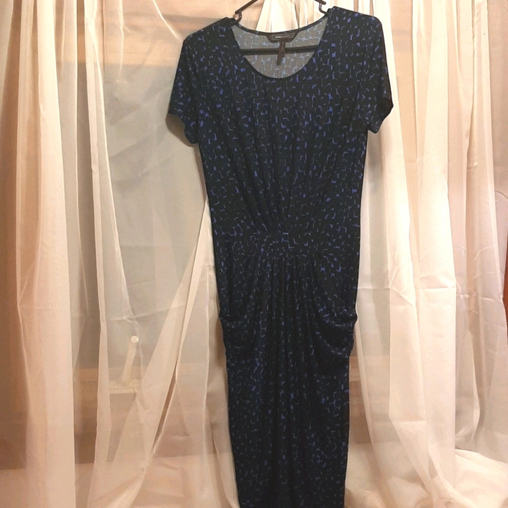 BCBGMaxAzria Curve Flaunting Cicely  Short Sleeve Dress
